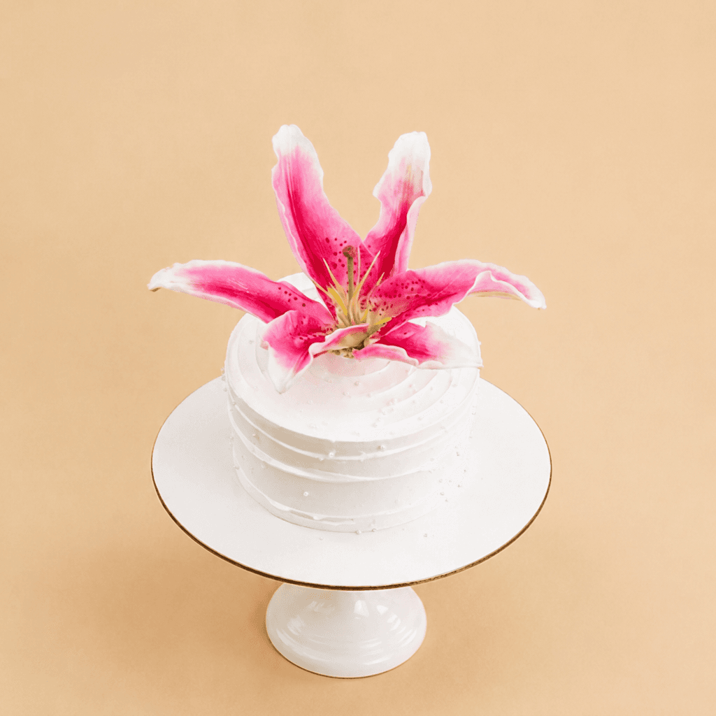 White Lily Cake