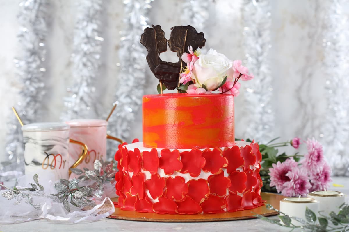 Dreamy 2 Tier Engagement Cake