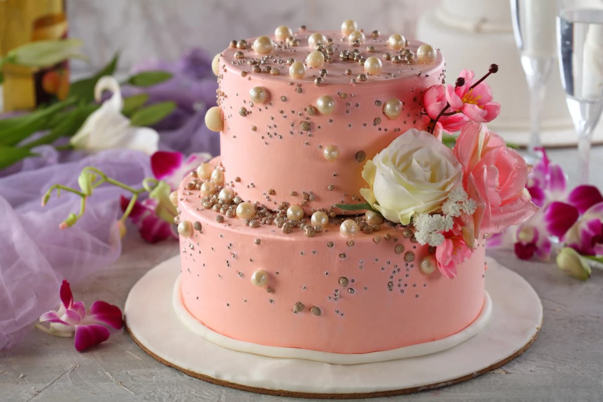 Unique 2 Tier Pearl Cake