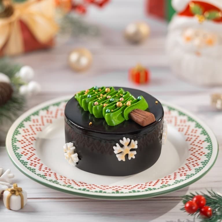 No-Added Sugar Dutch Truffle Christmas Bento Cake