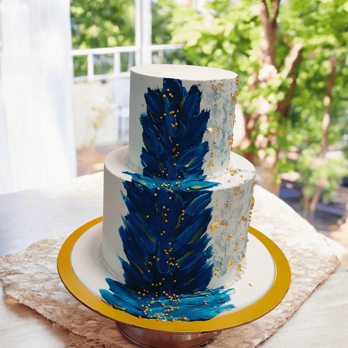 Elegant 2 Tier Wedding Cake