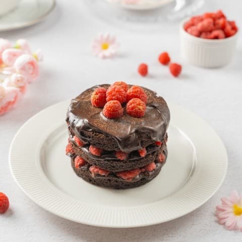 Raspberry With Belgian Chocolate Cake [Medium]