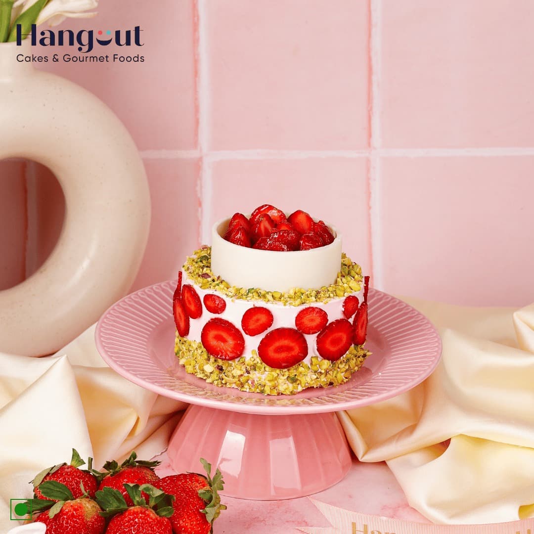 Strawberry Kunafa Cake [Medium]