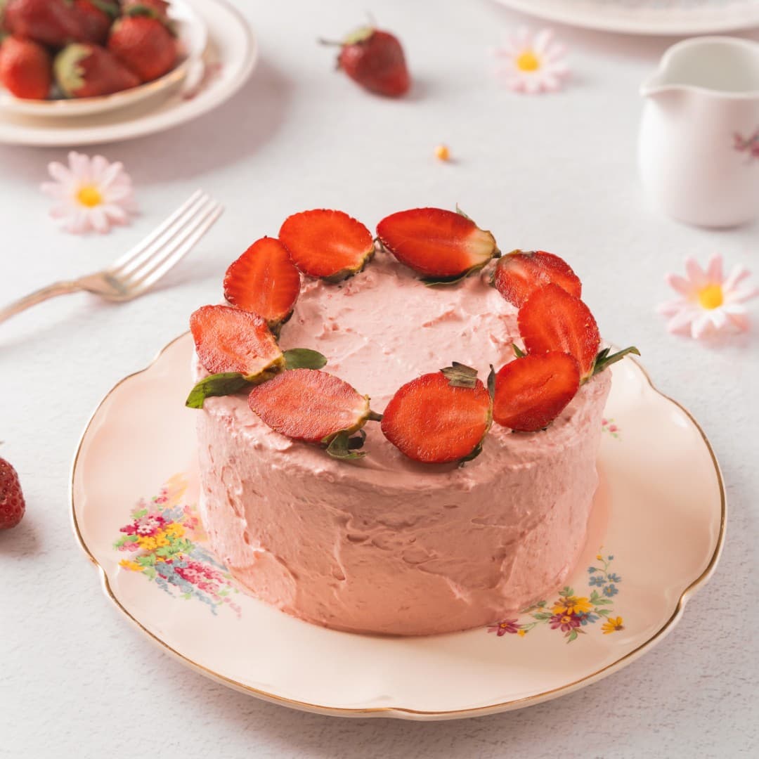 Strawberries With Cream Cake