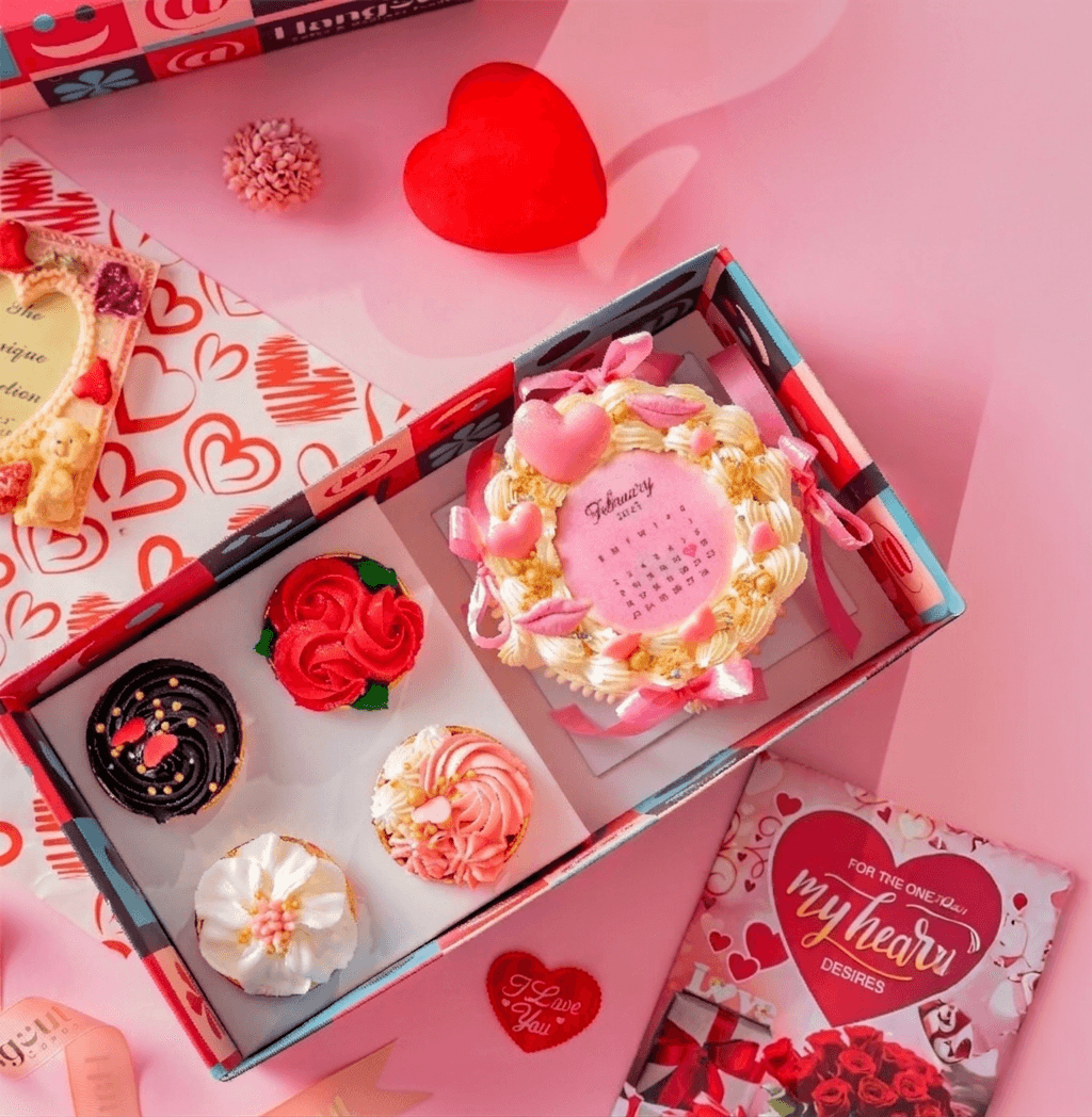 STRAWBERRY BURNAWAY GIFT BOX