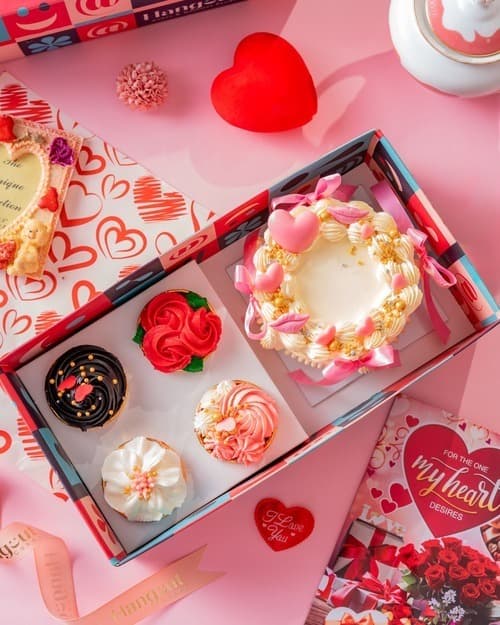 VALENTINE’S DAY GIFT BOX (STRAWBERRY)