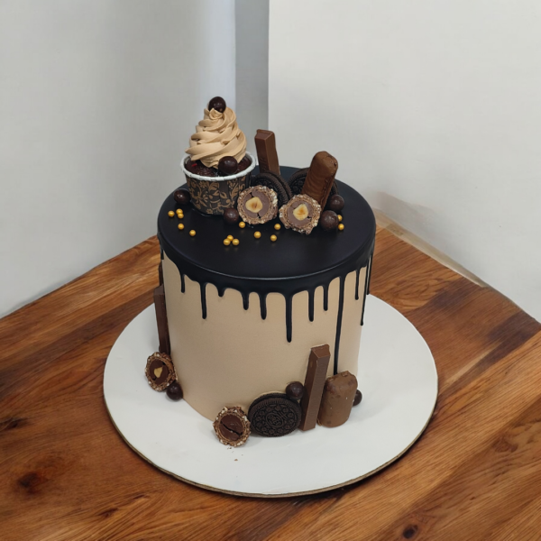 Customized Chocolate Cake