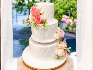 Gorgeous 3 Tier Wedding Cake