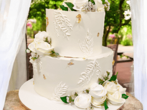 Romantic 2 Tier Wedding Cake