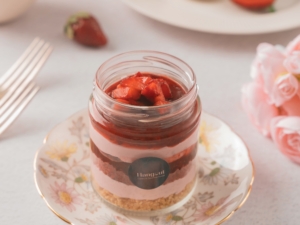 Strawberry Cream Cheese Dessert Jar