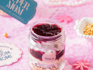Blue berry mothers day special jar cake