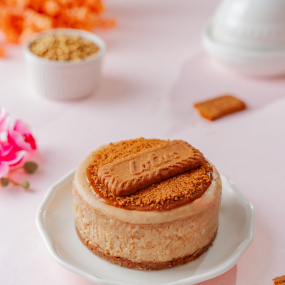 Lotus Biscoff Baked Cheese Bento Cake