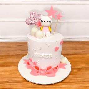 Hello Kitty Cake