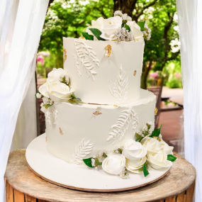 Romantic 2 Tier Wedding Cake