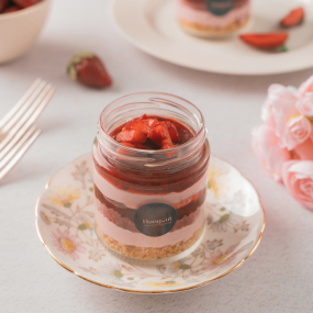 Strawberry Cream Cheese Dessert Jar