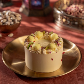 Royal Pistachio Rasmalai Bento Cake